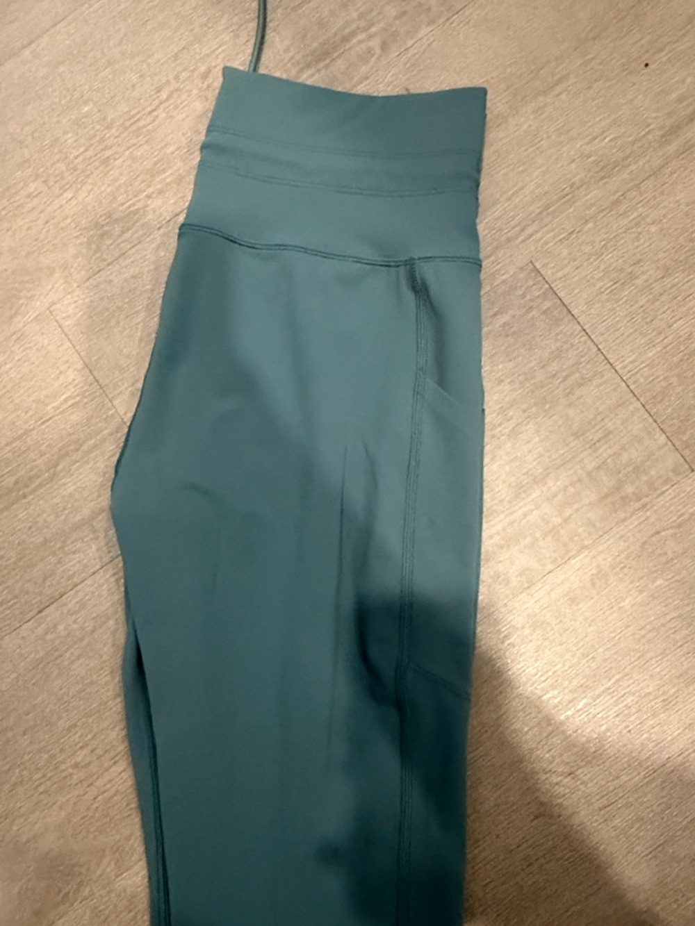 Vuori Slate Green High-Rise Pocket Leggings, Size Small - Picture 5 of 5